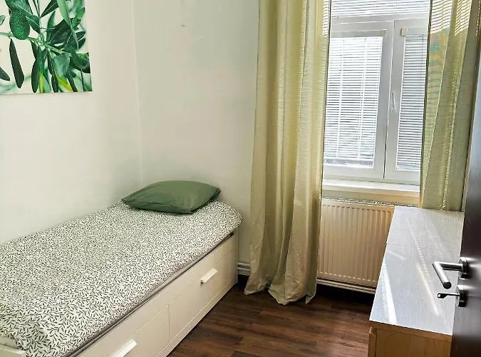 Spacious Centre Apartman