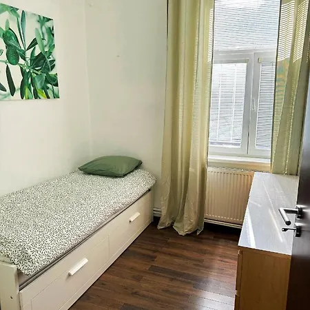 Spacious Centre Apartman