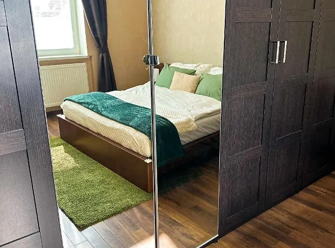 Апартаменти Spacious Centre *